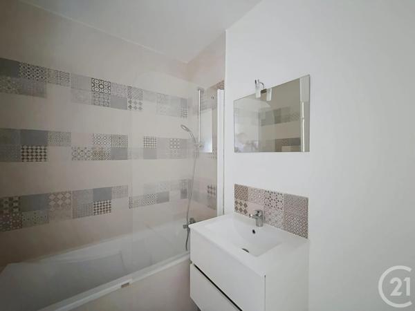 Appartement 4 Pièces à vendre  4 pièces - 92,58 m 2   AVON  - 77