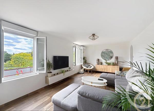 Appartement 4 Pièces à vendre  4 pièces - 92,58 m 2   AVON  - 77