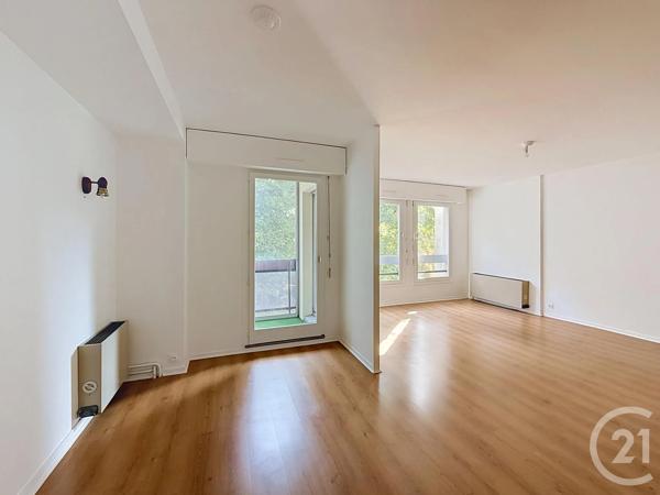 Appartement 4 Pièces à vendre  4 pièces - 92,58 m 2   AVON  - 77