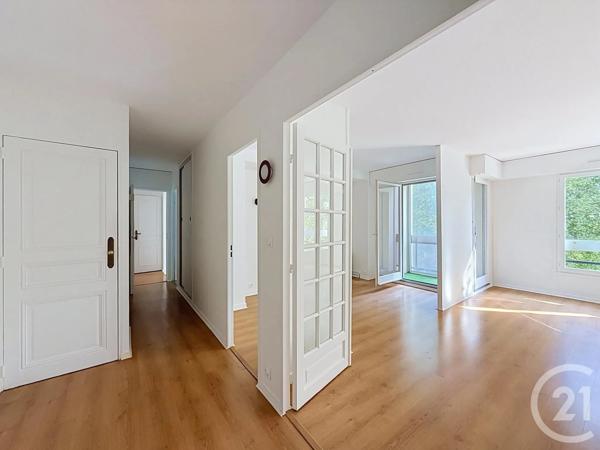 Appartement 4 Pièces à vendre  4 pièces - 92,58 m 2   AVON  - 77