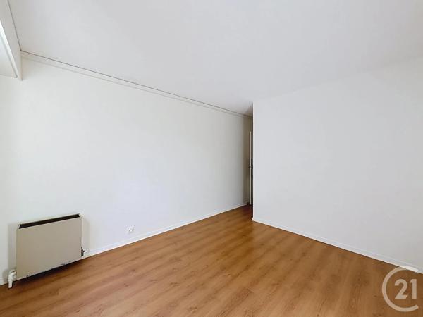 Appartement 4 Pièces à vendre  4 pièces - 92,58 m 2   AVON  - 77