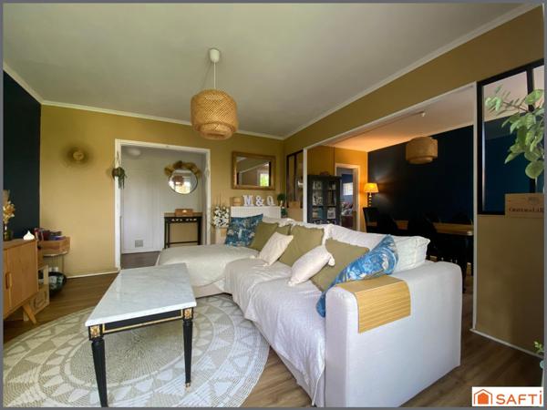 Entre le Parc Bordelais et le Golf CHARMANT T3 75m2 / LUMINEUX / BALCON / RANGEMENTS / DEUX CHAMBRES /  GARAGE FERME !!