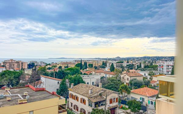 Appartement à vendre    5 pièces • 111,90 m2 Cagnes-sur-Mer