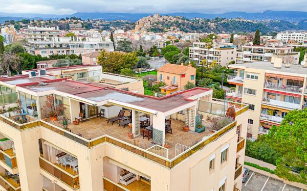 Appartement à vendre    5 pièces • 111,90 m2 Cagnes-sur-Mer
