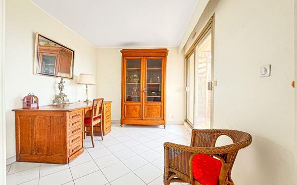 Appartement à vendre    5 pièces • 111,90 m2 Cagnes-sur-Mer