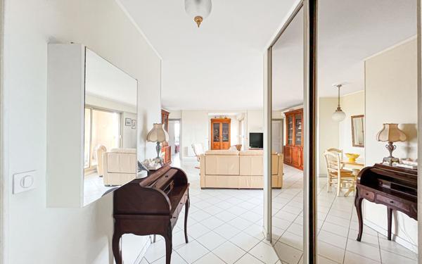 Appartement à vendre    5 pièces • 111,90 m2 Cagnes-sur-Mer