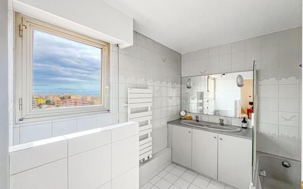 Appartement à vendre    5 pièces • 111,90 m2 Cagnes-sur-Mer