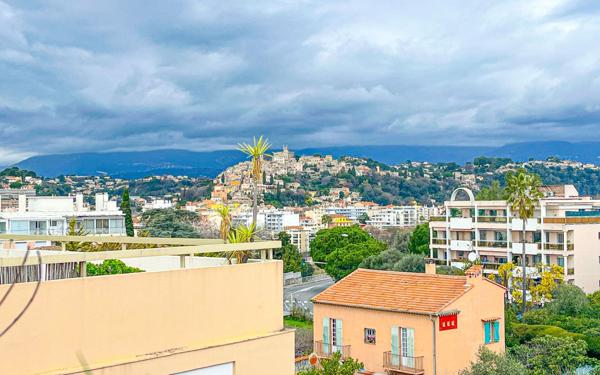 Appartement à vendre    5 pièces • 111,90 m2 Cagnes-sur-Mer