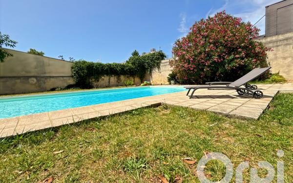 Maison à vendre    8 pièces •  Bollène