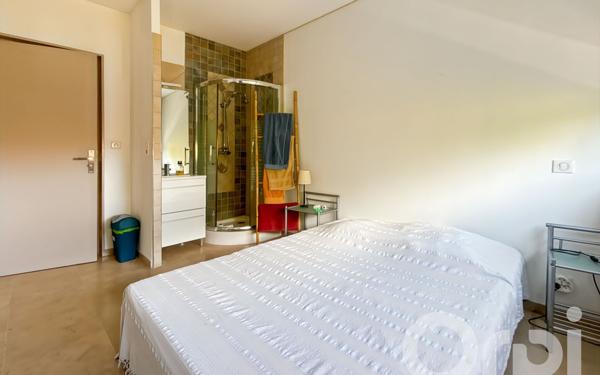 Maison à vendre    8 pièces •  Bollène