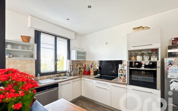 Maison à vendre    8 pièces •  Bollène