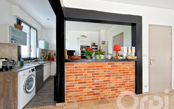 Maison à vendre    8 pièces •  Bollène