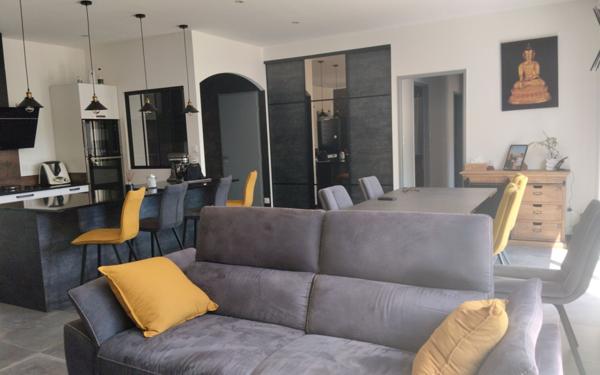 Maison à vendre    4 pièces •  Gréoux-les-Bains