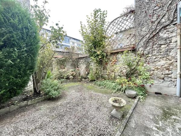 Achat - Maison Reims 51100 11 pièces 345 m 2 244 m 2
