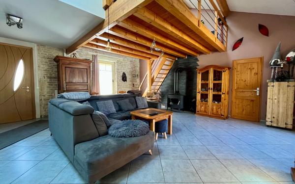 Maison à vendre    4 pièces •  Mauzé-sur-le-Mignon