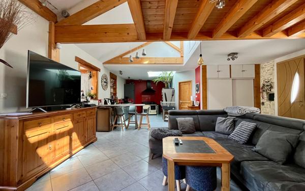 Maison à vendre    4 pièces •  Mauzé-sur-le-Mignon