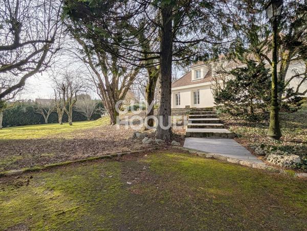 Maison Ecole Valentin, 6 chambres, terrain 26 ares