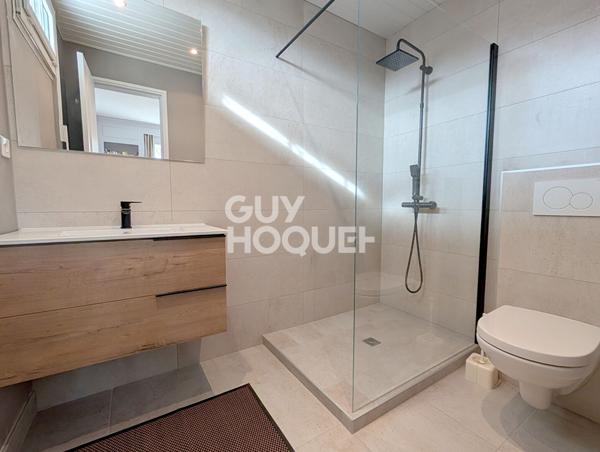 Maison Ecole Valentin, 6 chambres, terrain 26 ares