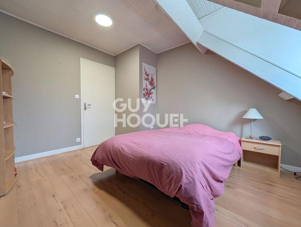 Maison Ecole Valentin, 6 chambres, terrain 26 ares