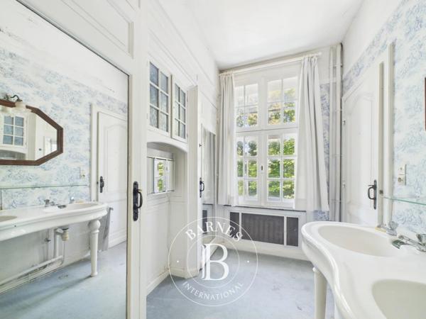 Loos, Château 3 Chambres -  221 m² à vendre