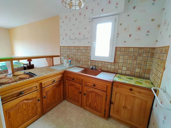 STUDIO EN PLEIN COEUR DU CENTRE VILLE D'ETAMPES