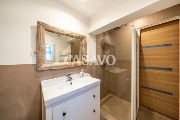 Vente Maison 8 pièces de 211m² - 13320 Bouc-Bel-Air