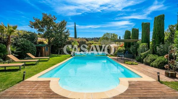 Vente Maison 8 pièces de 211m² - 13320 Bouc-Bel-Air