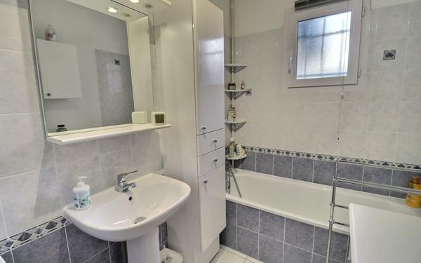 Maison à vendre    5 pièces •  Morestel