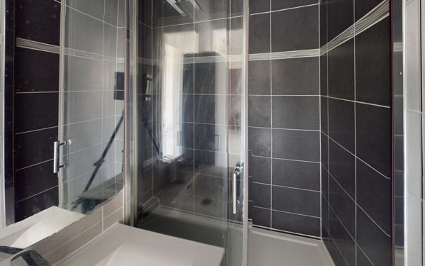 Appartement à louer    4 pièces • 71,68 m2 Vaulx-en-Velin