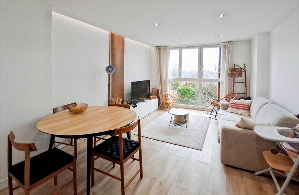 SURESNES 10' gare Sncf vue Dégagée