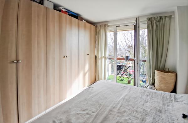 SURESNES 10' gare Sncf vue Dégagée