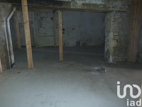 House for sale 5 rooms 300 m² Saint-Jean-d'Angély