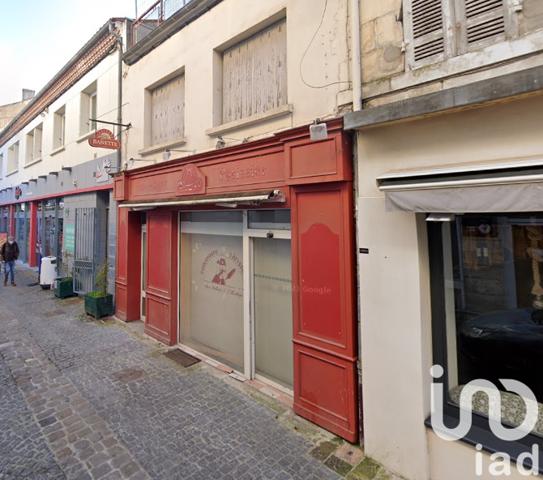 House for sale 5 rooms 300 m² Saint-Jean-d'Angély