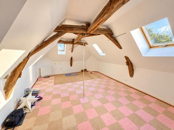 Maison à vendre 270 810 € Pocé-sur-Cisse 8 p 231 m² DPE D