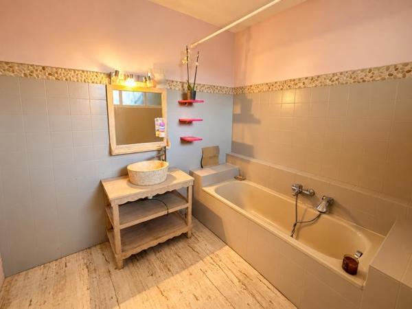 Maison à vendre 270 810 € Pocé-sur-Cisse 8 p 231 m² DPE D