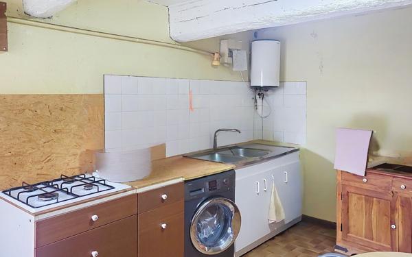 Maison à vendre    2 pièces •  Codognan