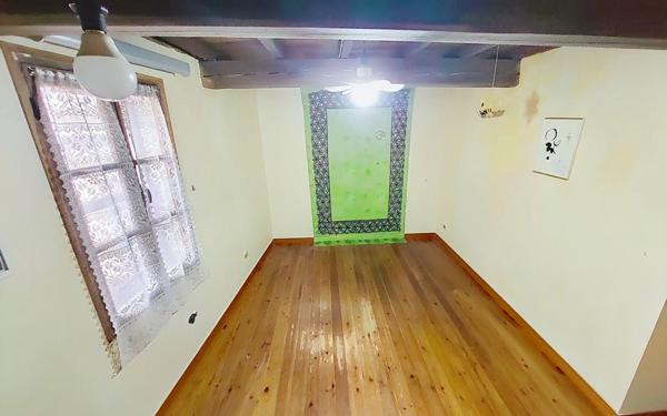 Maison à vendre    2 pièces •  Codognan