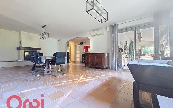 Maison à vendre    5 pièces •  Lansargues