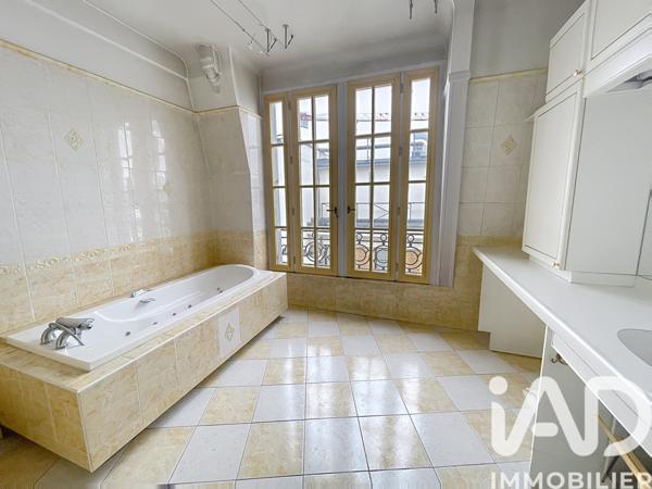 Appartement à vendre 6 pièces 159,91 m² Paris 11