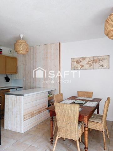 Petite pépite à deux pas du centre d' Embrun!!! Rare sur le secteur!!