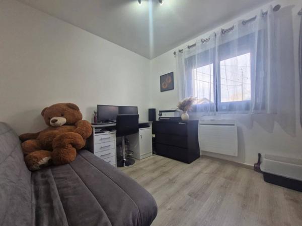 Vions maison de plain-pied sur 359m² de terrain