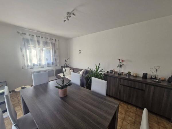 Vions maison de plain-pied sur 359m² de terrain