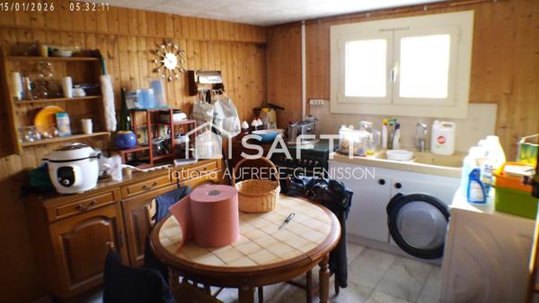 Maison de 8 pièces sur sous sol