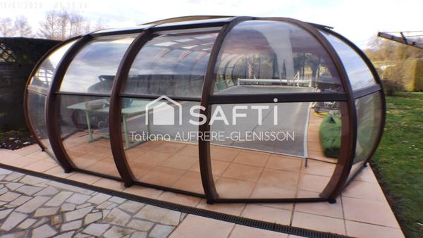 Maison de 8 pièces sur sous sol