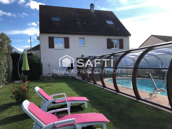 Maison de 8 pièces sur sous sol