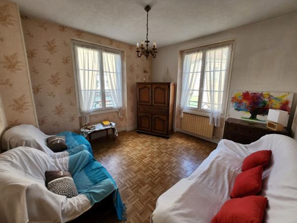 EN VENTE - NEVERS - Maison de ville 4 chambres terrain garage