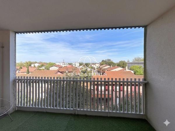 T3 VENISSIEUX BALCON + GARAGE