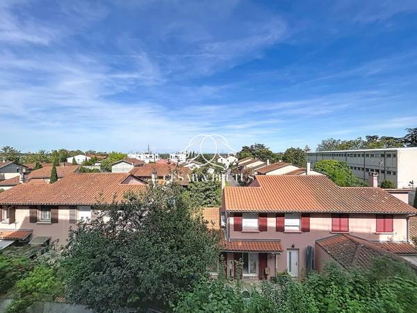 T3 VENISSIEUX BALCON + GARAGE