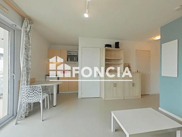 Location Appartement meublé 2 pièces 27.56 m² - 6 RUE GEORGES MORVAN La Rochelle 17000