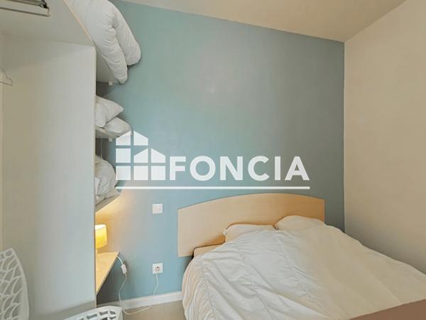 Location Appartement meublé 2 pièces 27.56 m² - 6 RUE GEORGES MORVAN La Rochelle 17000